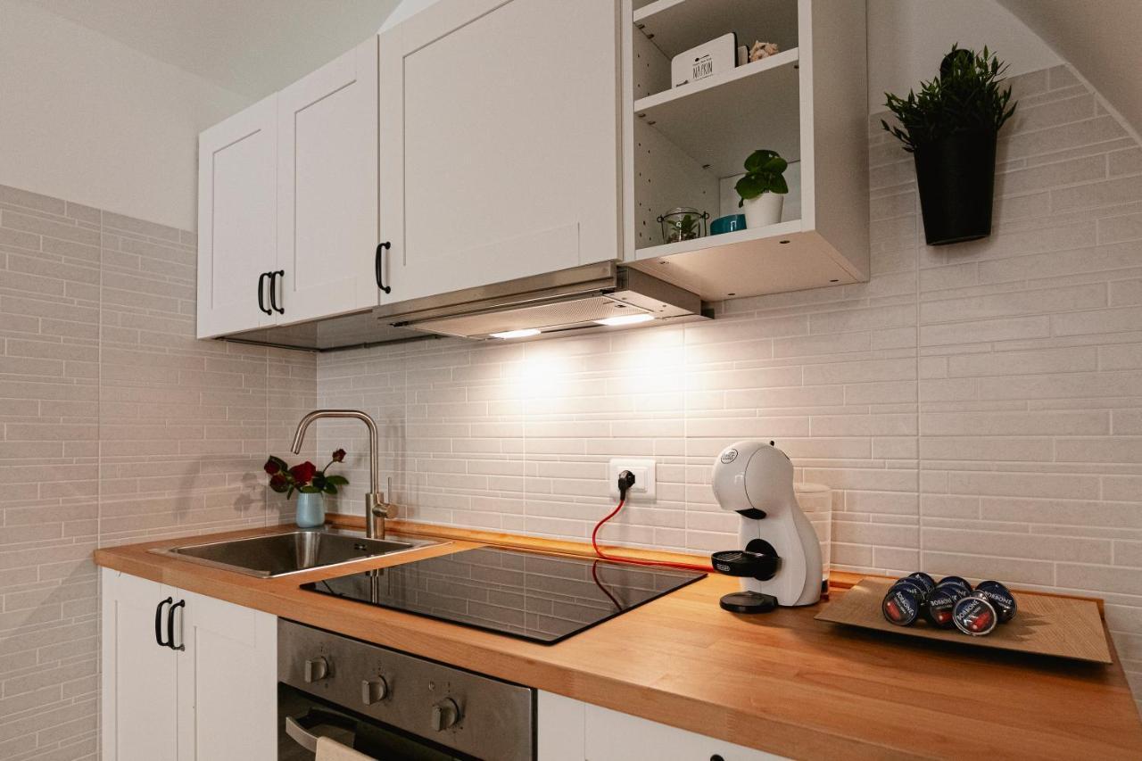 Zefiro21 Tiny House Lägenhet Termoli Exteriör bild
